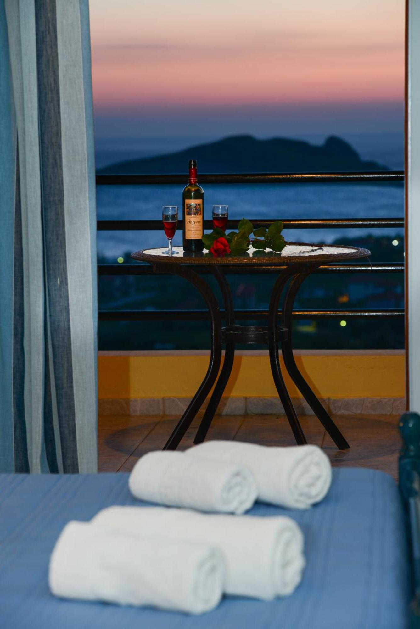 Hotel Dina - Ξενοδοχείο Ντινα Plati  Buitenkant foto